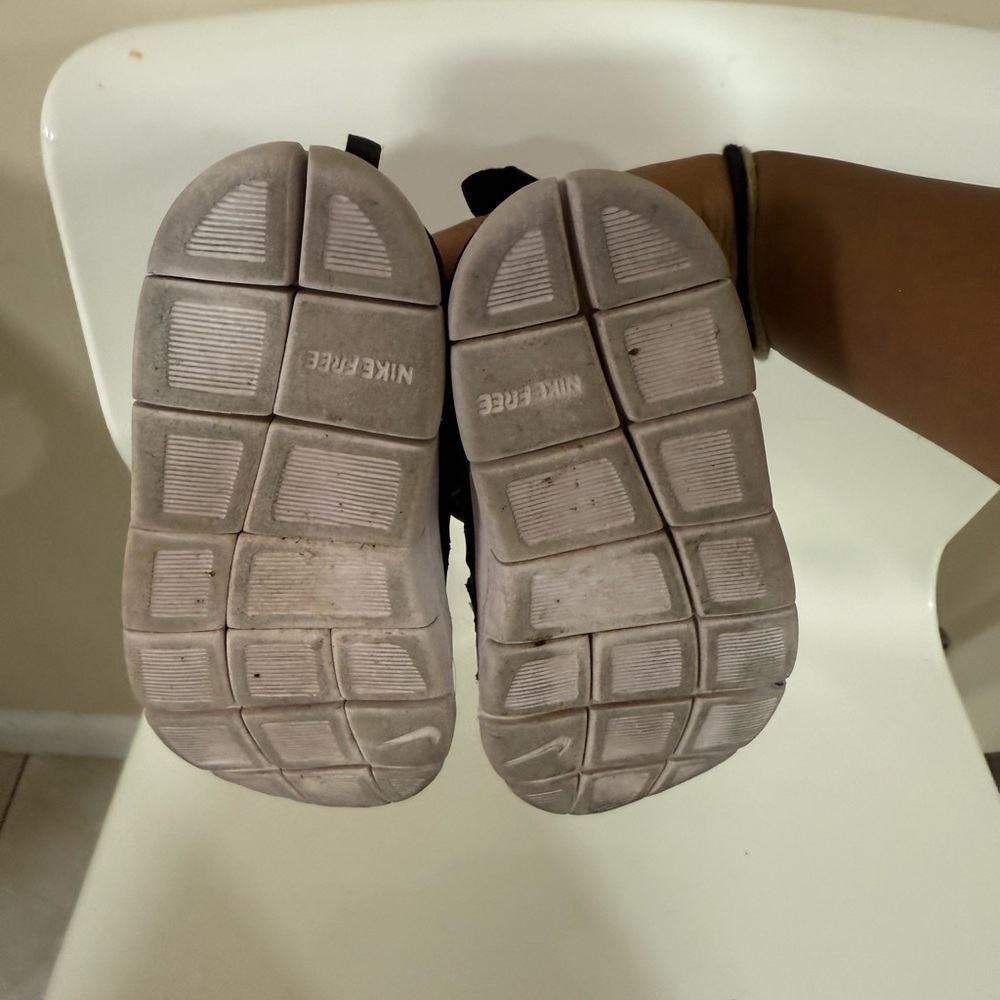 Nike Black Slip-On Sneakers Canvas Rubber Sole - Picture 5 of 6